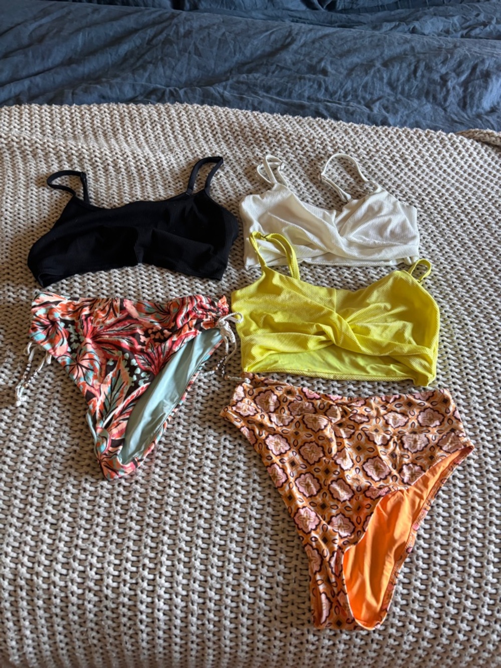 Aerie swim haul size large , high rise cheeky bottoms , scoop neck tops - Picture 2 of 7
